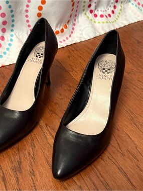 Vince Camuto Black Leather Pointed Toe Stiletto Pumps